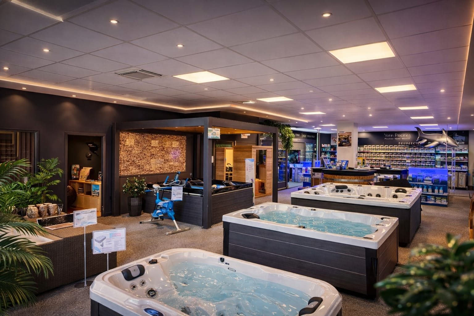 Exposition spas, jacuzzis et saunas - Showroom Yann Piscines