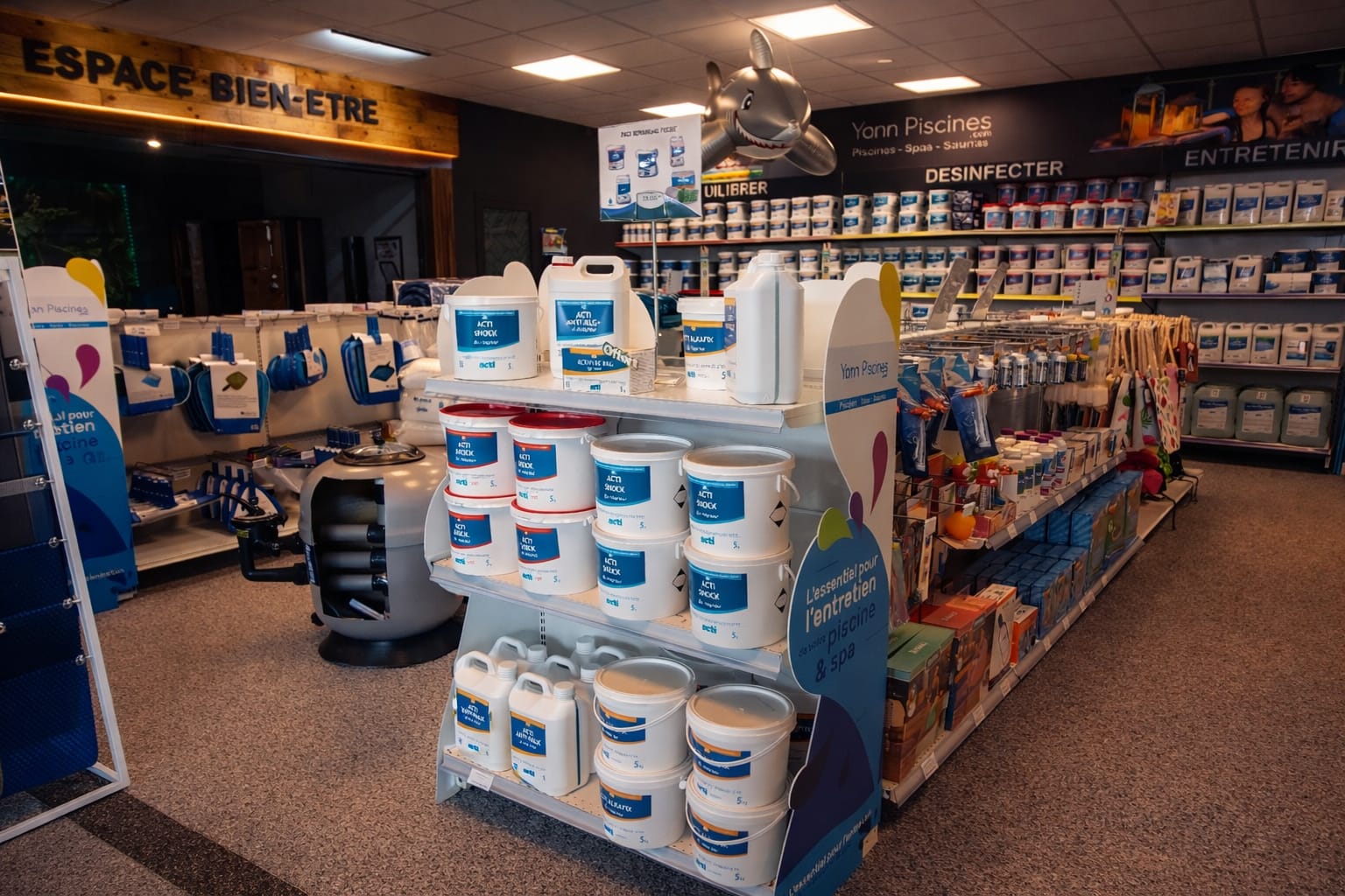 Rayon produits d'entretien - Boutique Yann Piscines